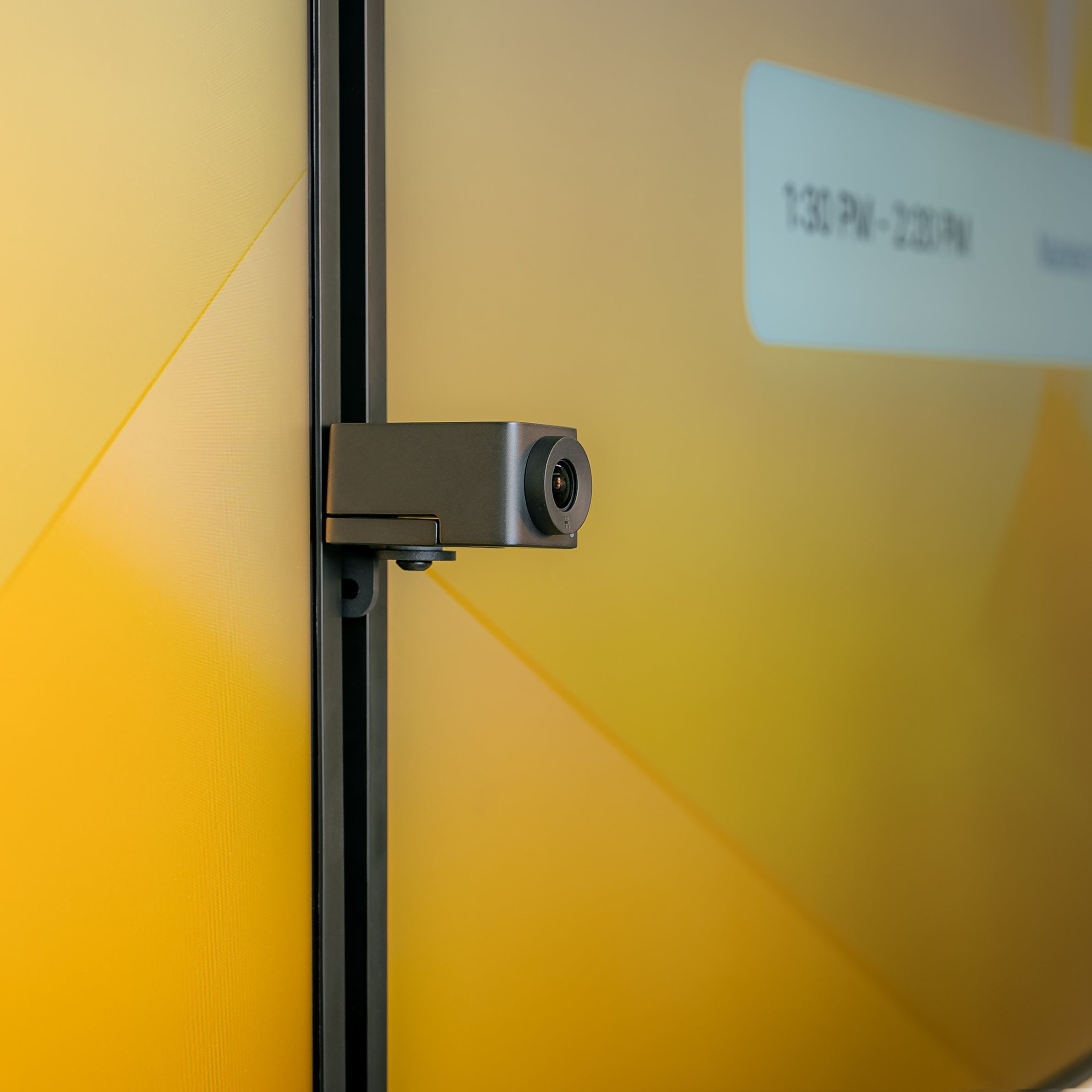 Heckler Eyeline Camera Mount for Dual Displays — product overview, Black